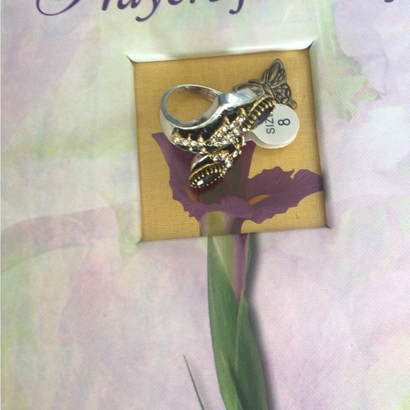 Beautiful silver/black ring surrounded by gorgeous diamond stone choos your size - Picture 7 of 9